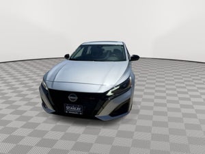 2023 Nissan Altima 2.5 SR PREMIUM PKG, 4WD, MOONROOF, NAV